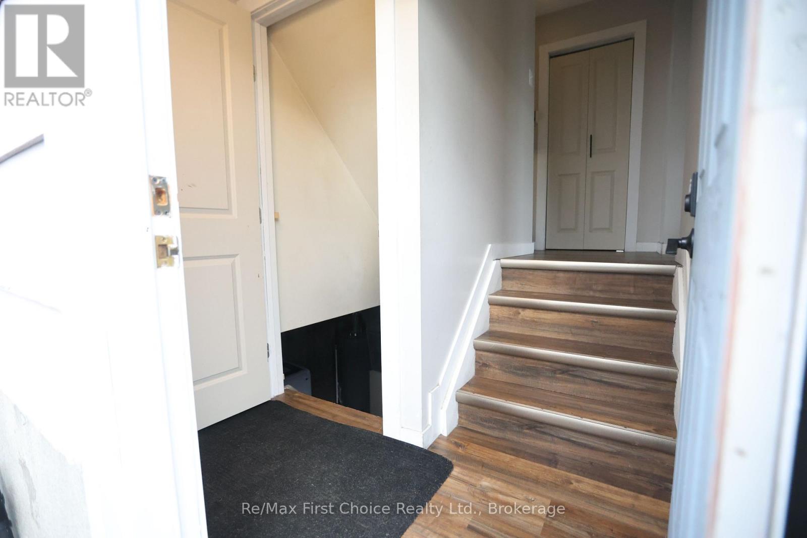 569 MCGILL CRESCENT - 17