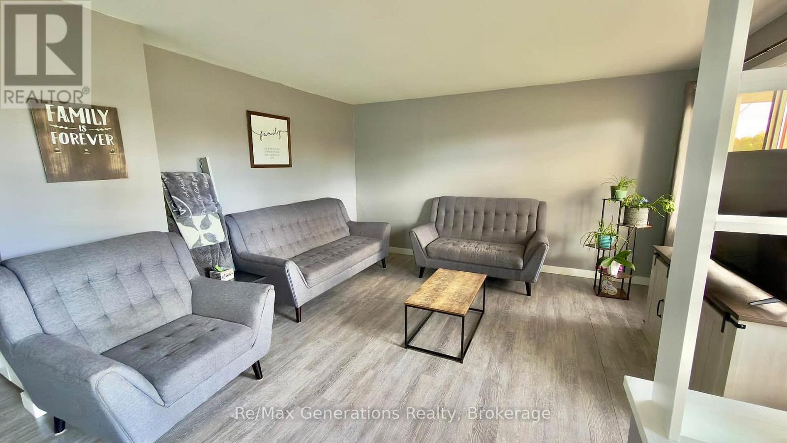 177 MATTHEWS STREET - 3