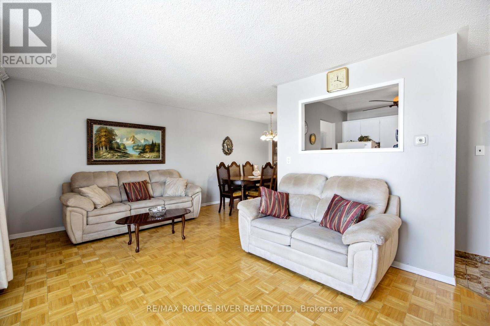 #406 895 KENNEDY ROAD - 10