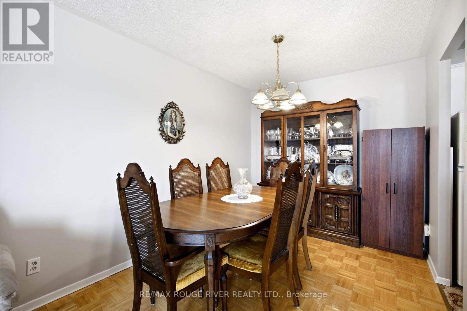 #406 895 KENNEDY ROAD - 11