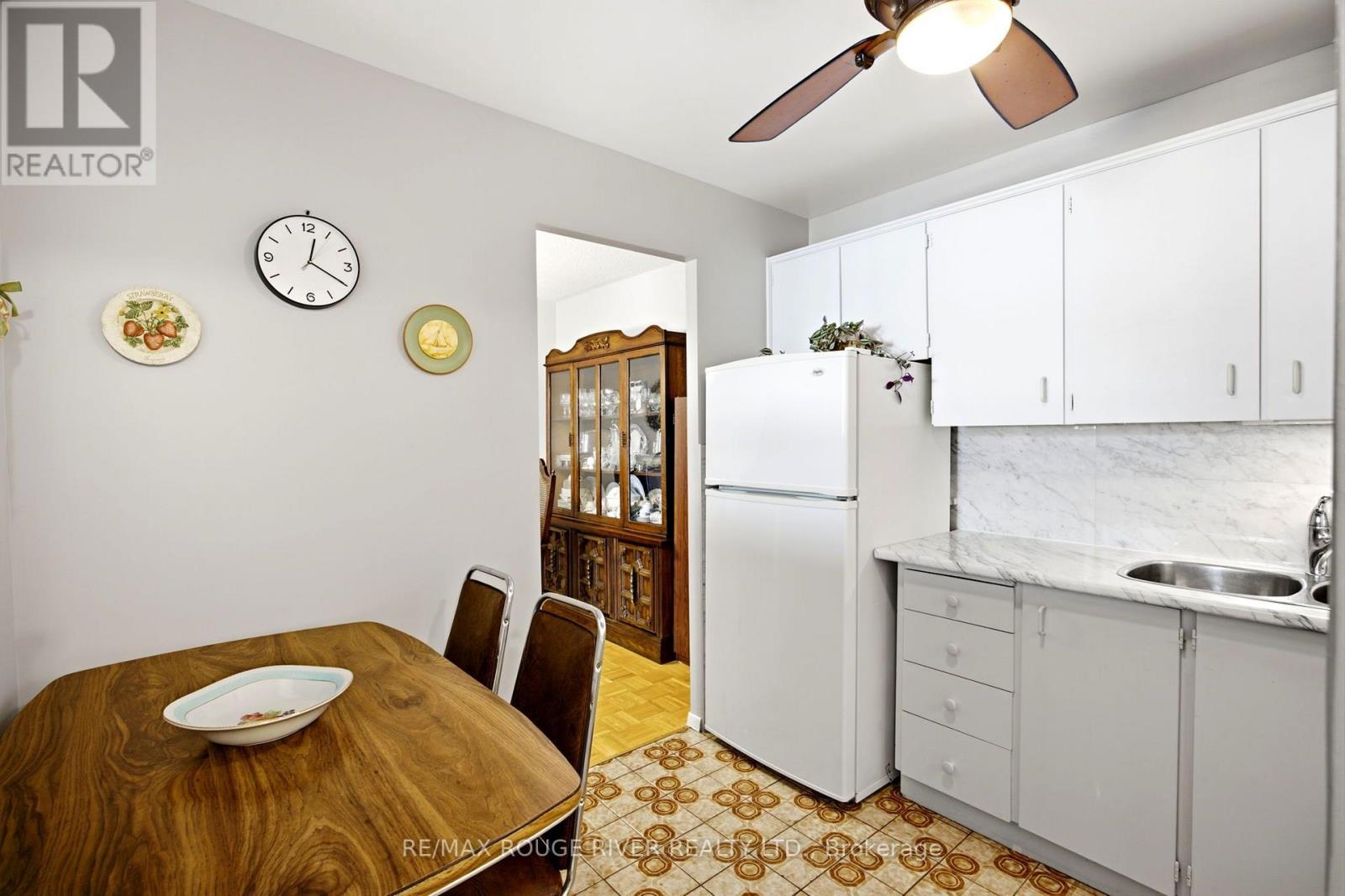 #406 895 KENNEDY ROAD - 15