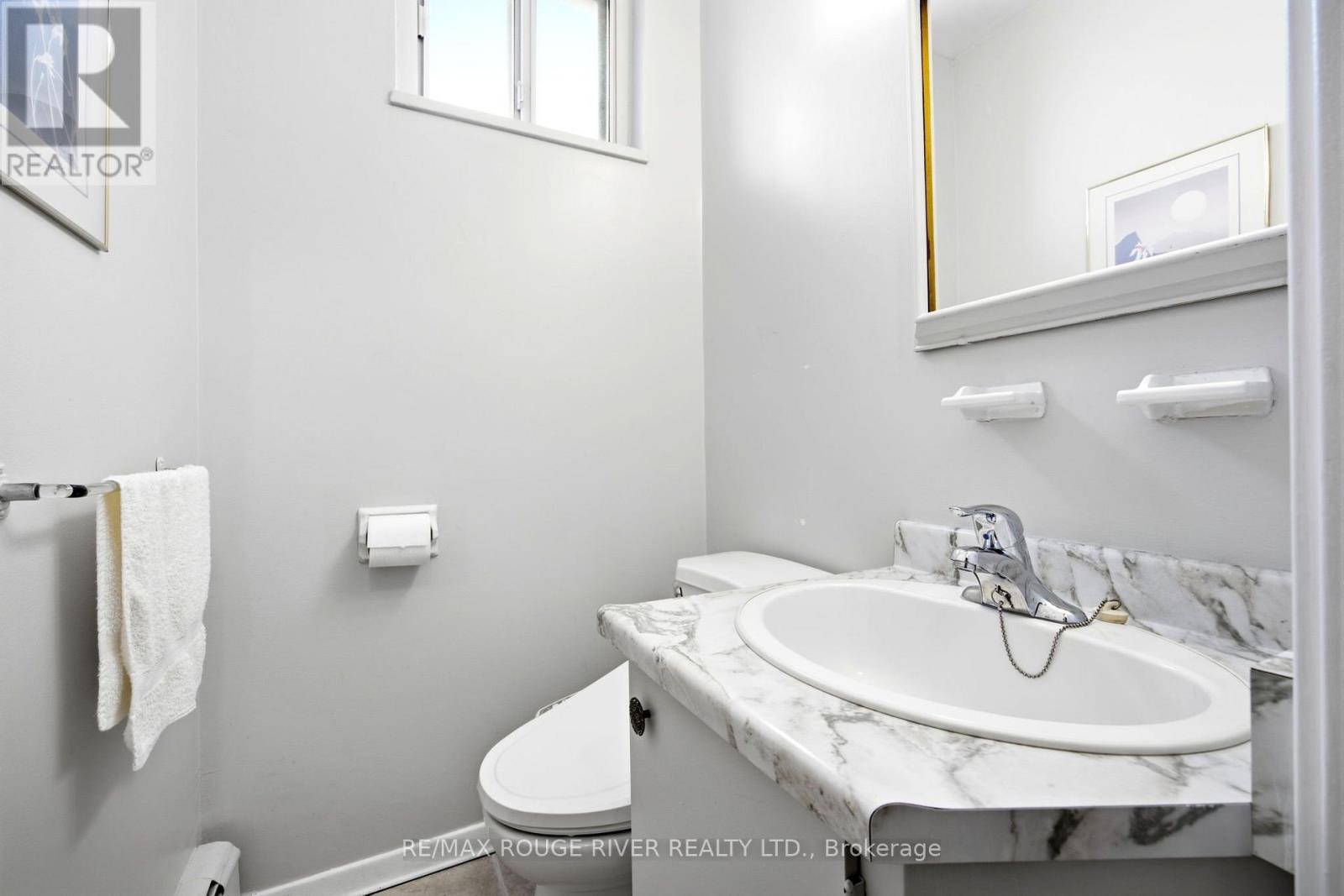 #406 895 KENNEDY ROAD - 21
