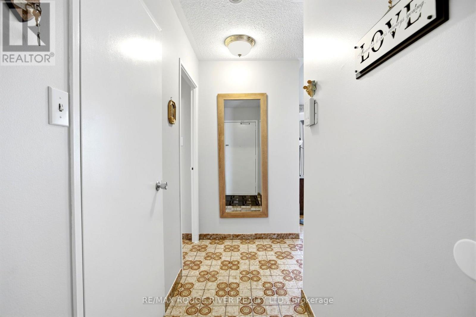 #406 895 KENNEDY ROAD - 5