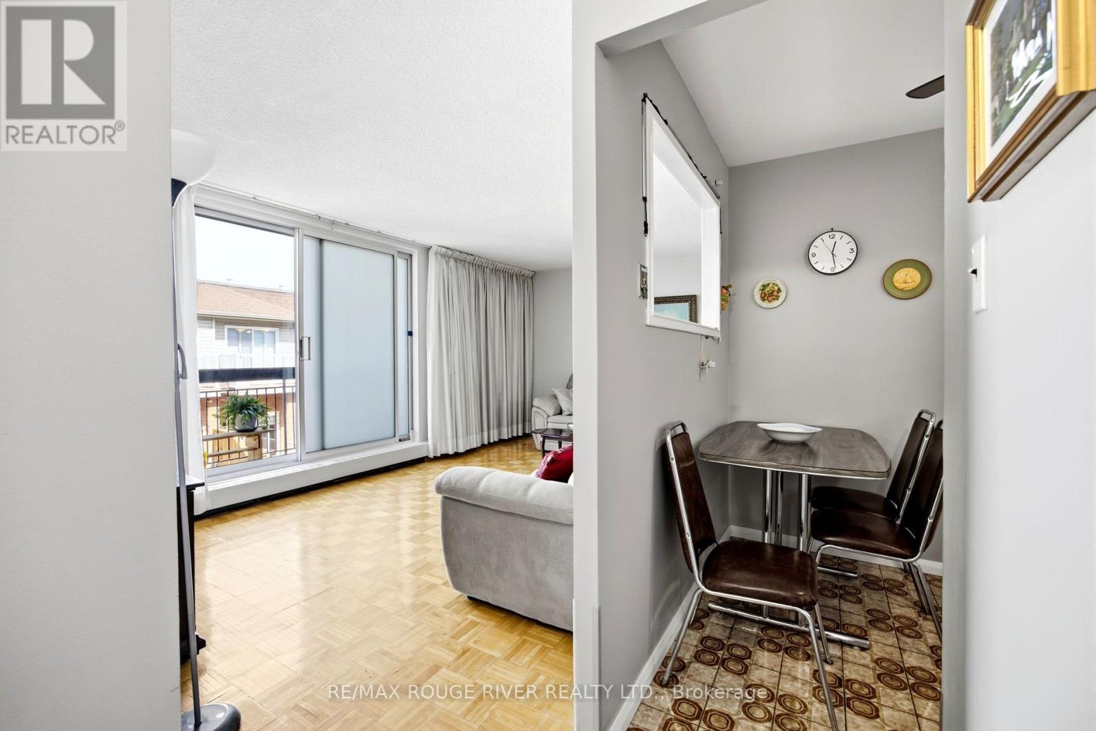 #406 895 KENNEDY ROAD - 6