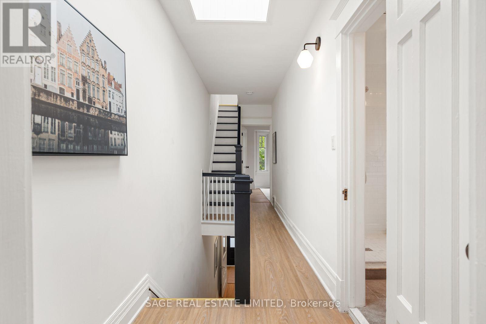 11 BERTMOUNT AVENUE - 23