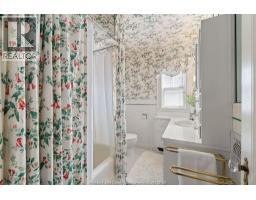 2203 Victoria, Windsor, ON N8X1R2 Photo 43