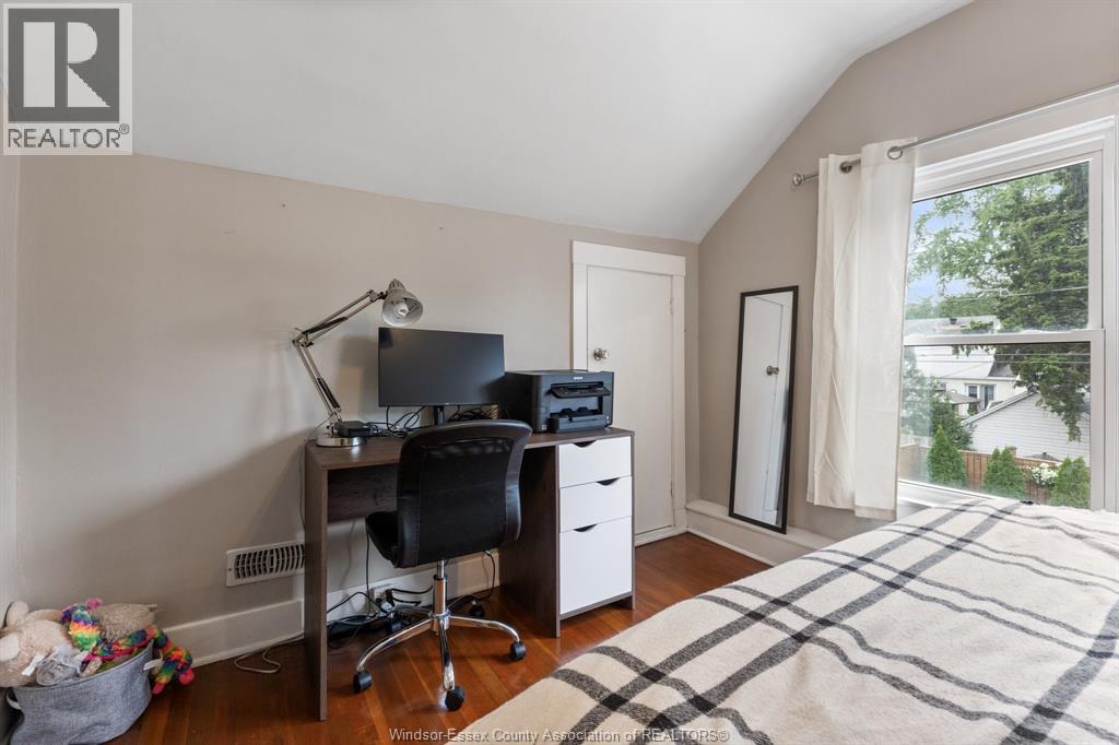 2457 TURNER - 18