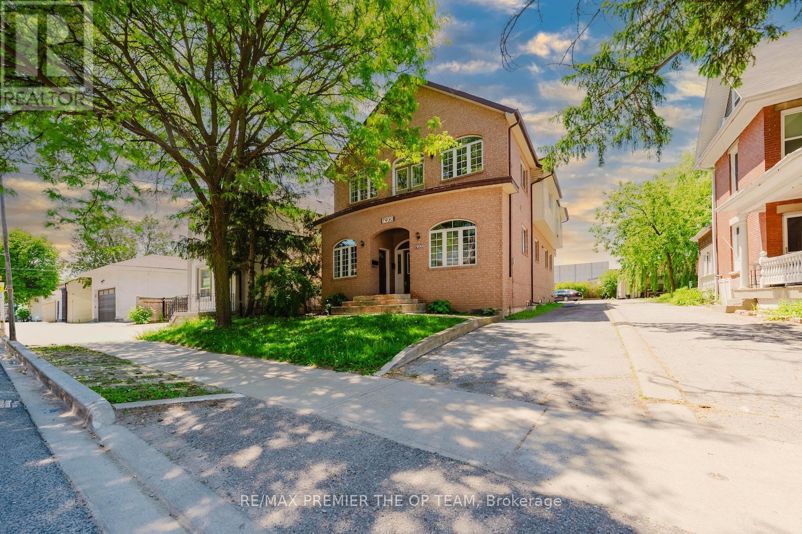 Photo of 7930 Kipling Avenue