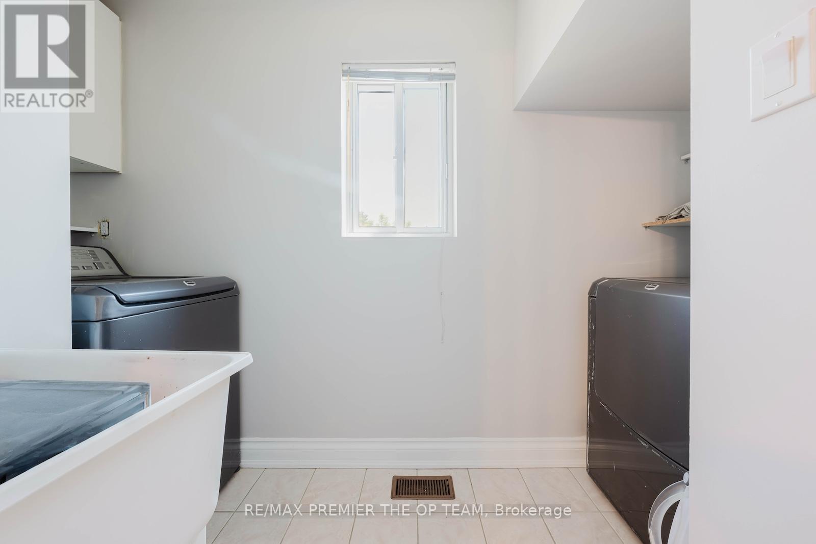 7930 KIPLING AVENUE - Image 31