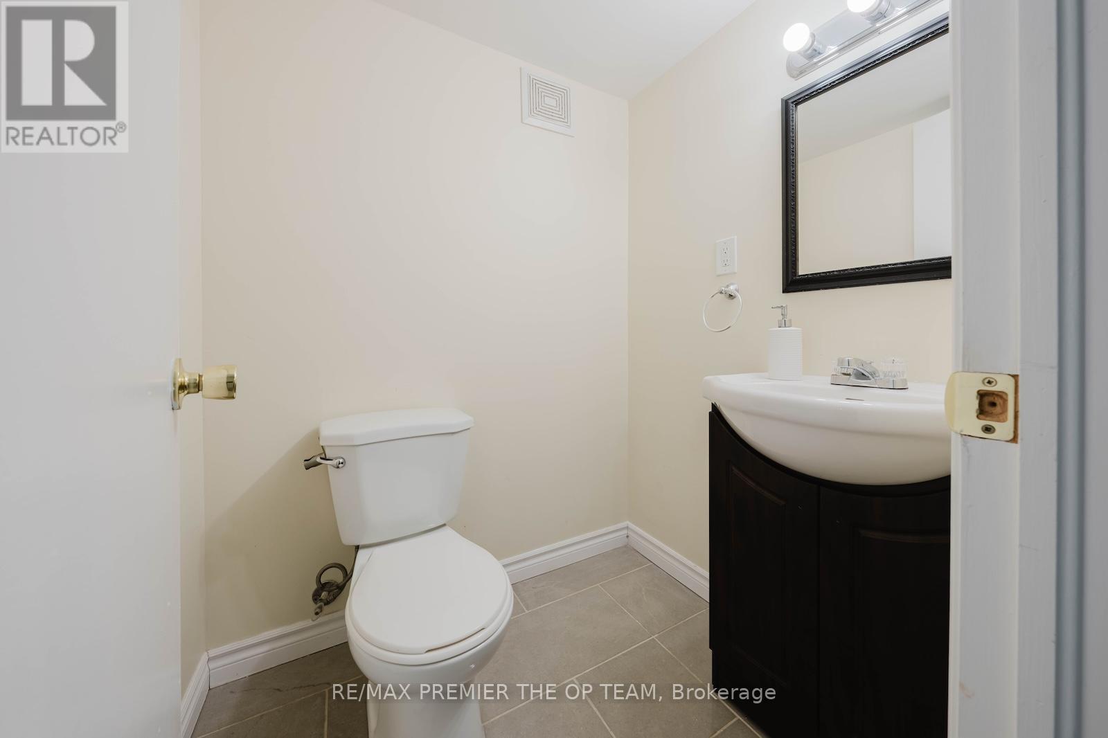 7930 KIPLING AVENUE - Image 39