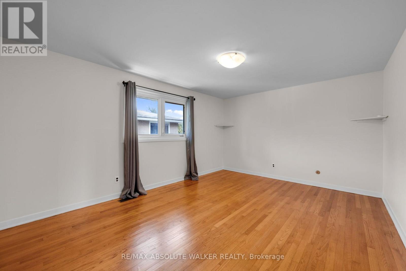 3 Bed, 2 Bath House for Sale in Ottawa – 331 BRITANNIA ROAD, Ottawa – MLS# X13765568 - Image 17