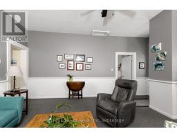 353 Queen Street E, St  Marys, ON N4X1B8 Photo 10