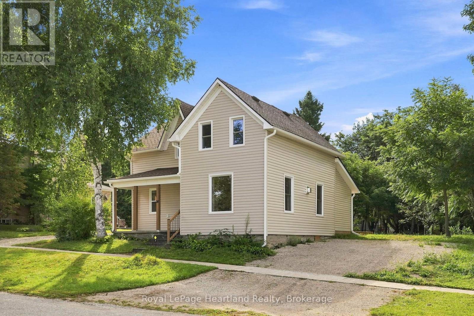 24 QUEEN STREET E, West Grey — photo 2