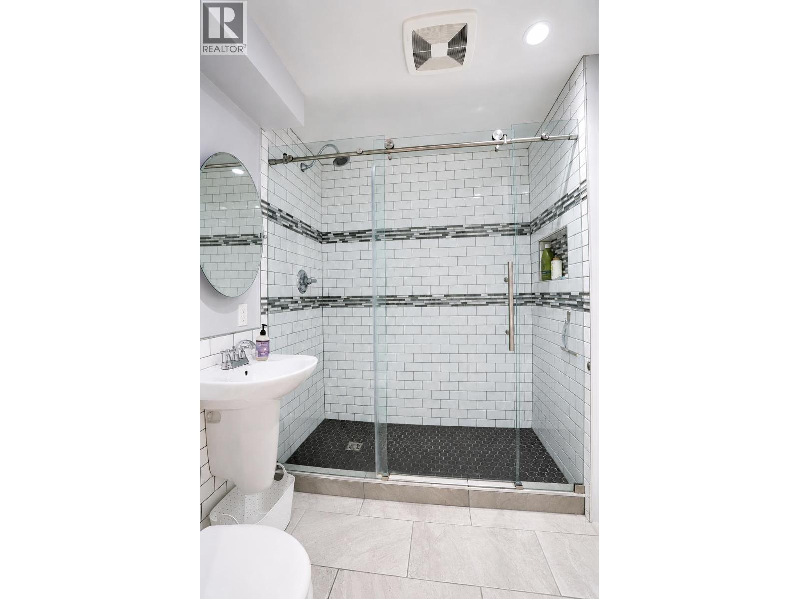 33 MARGETTS STREET - 26