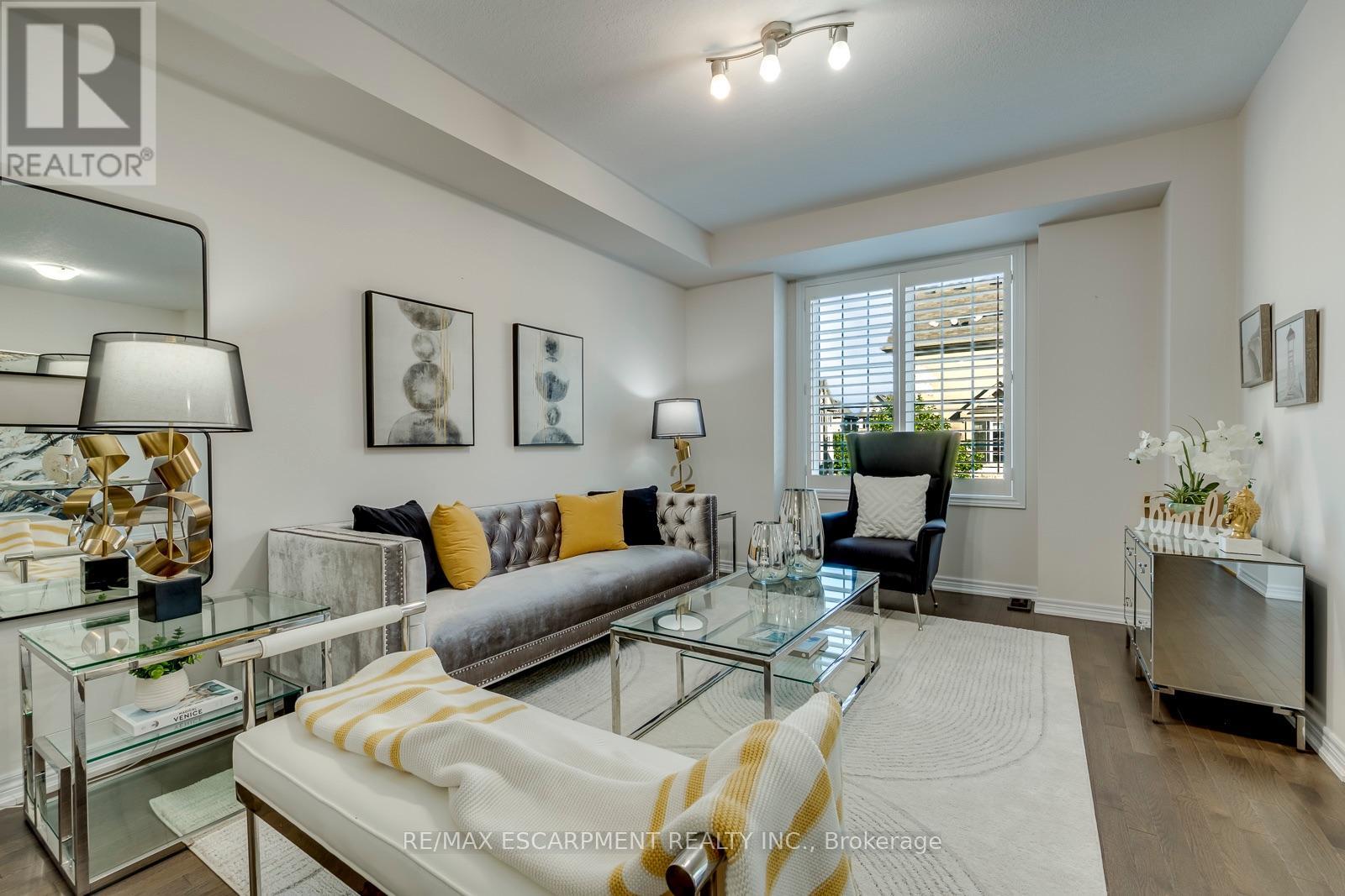 393 GRANTHAM COMMON - 15