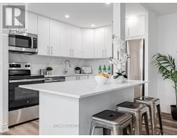 1108 - 3590 Kaneff Crescent, Mississauga, ON L5A3X3 Photo 9