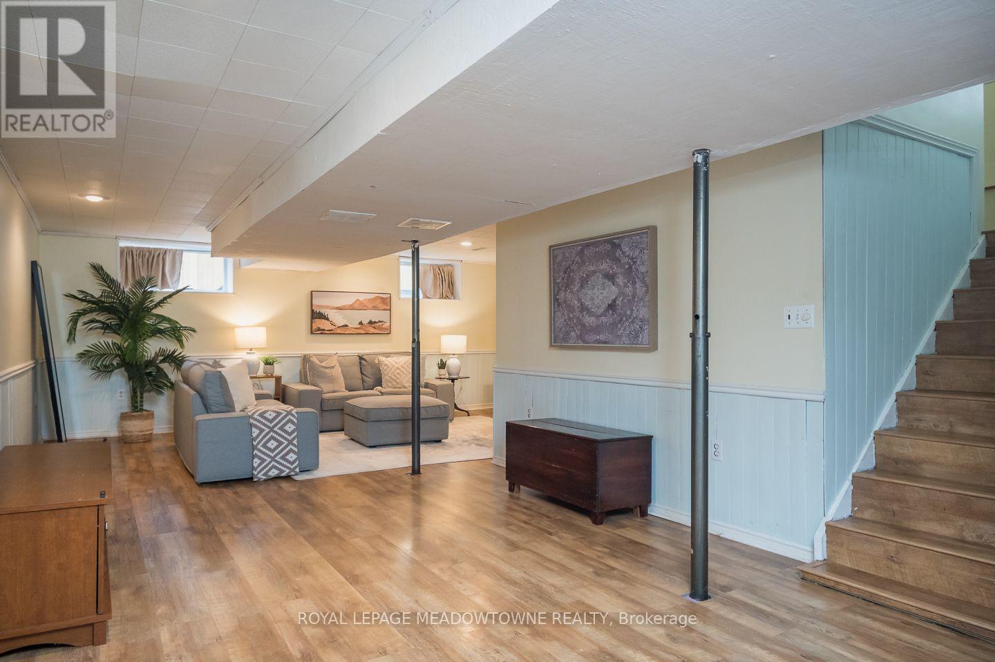 436 BROADWAY AVENUE - 35