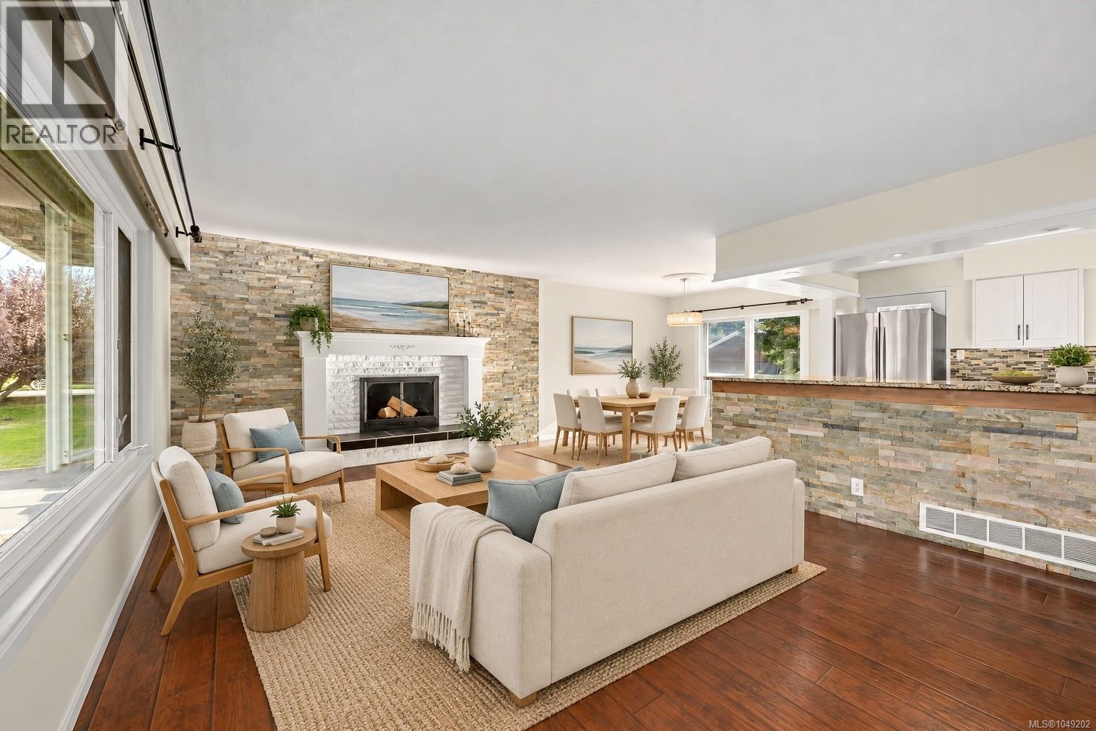 180 Beach Dr - Image 11