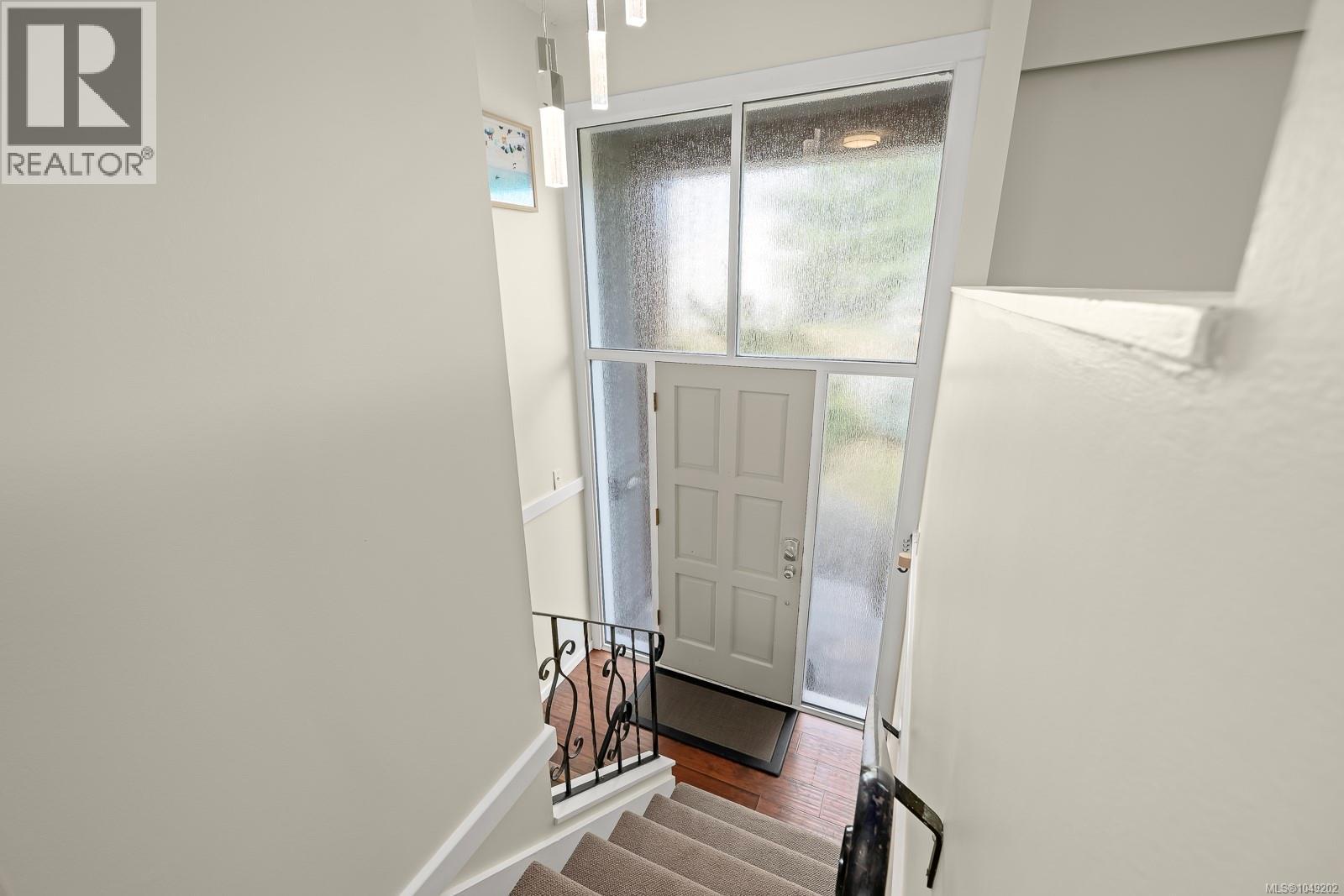 180 Beach Dr - 39