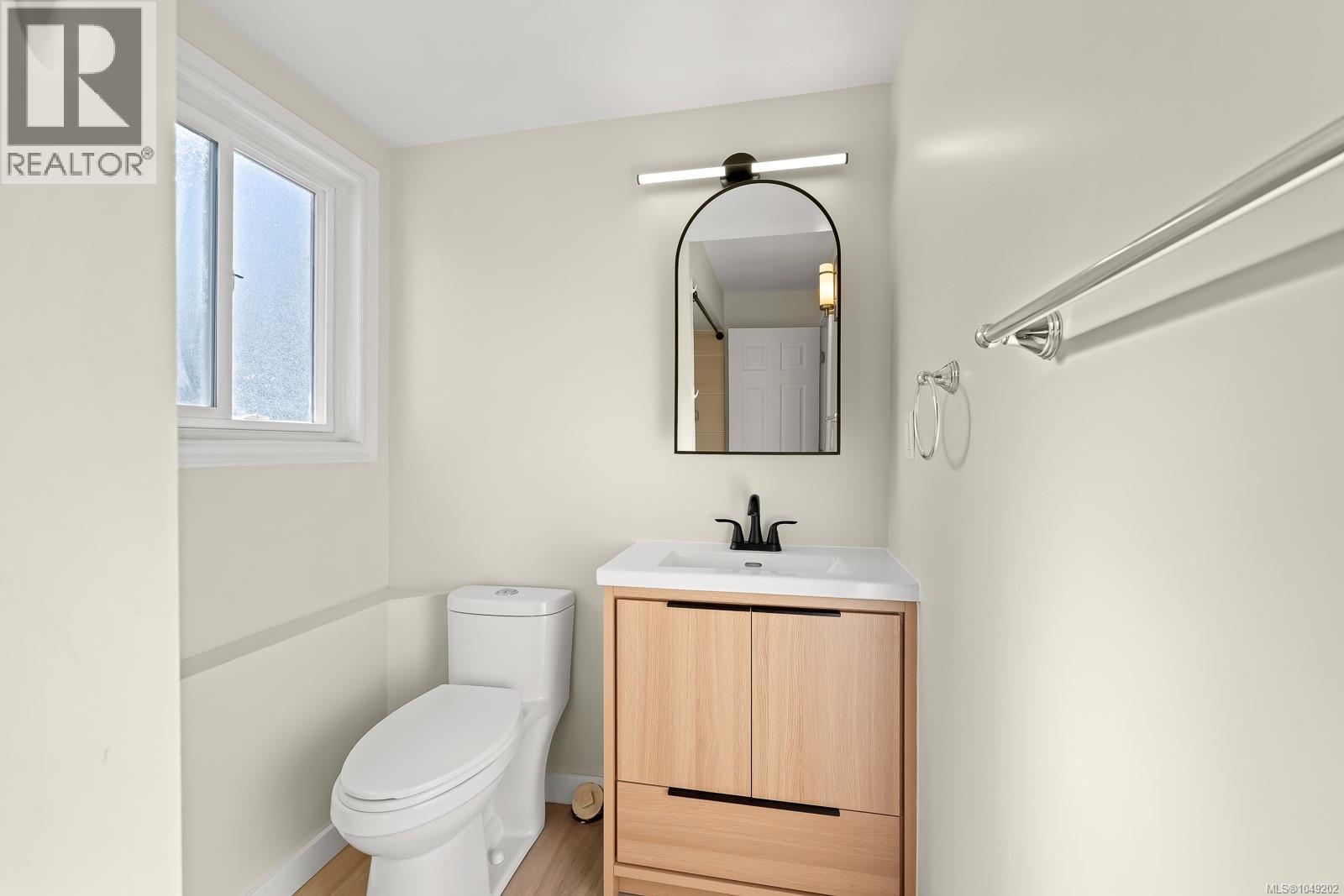 180 Beach Dr - 41