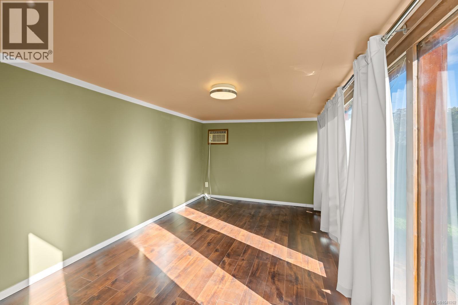 180 Beach Dr - 52