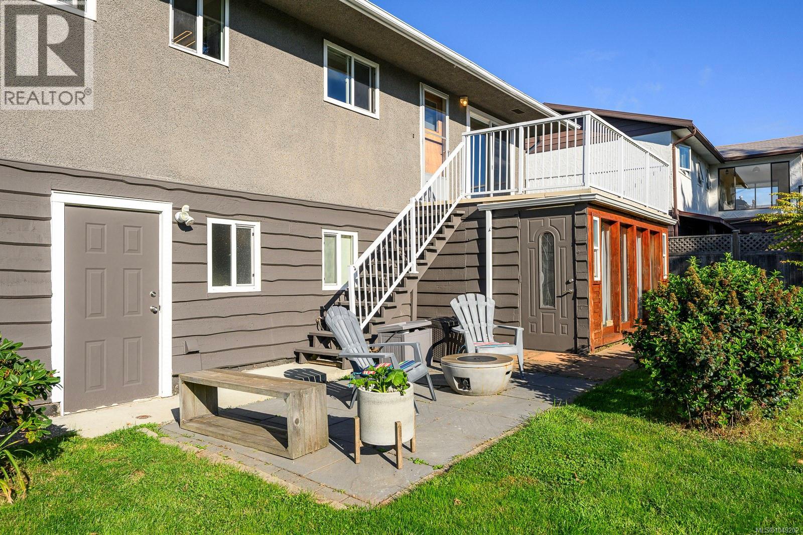 180 Beach Dr - 57