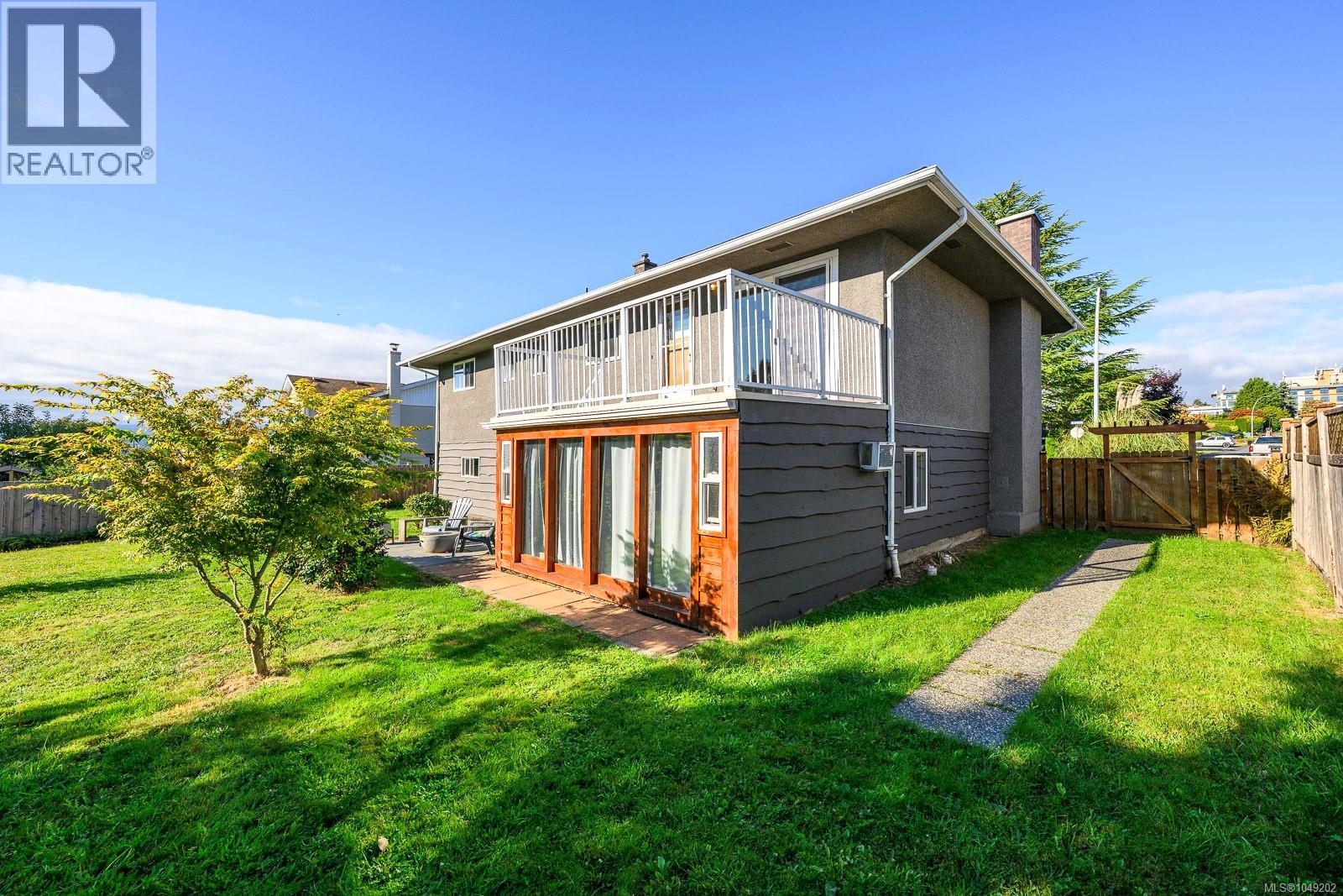 180 Beach Dr - 68