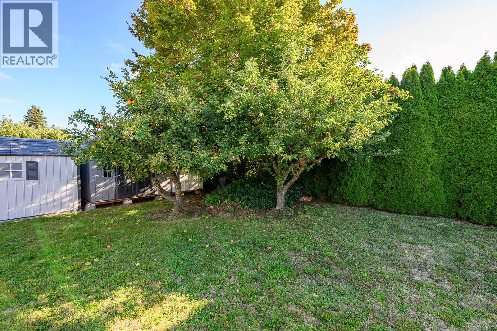 180 Beach Dr - 69