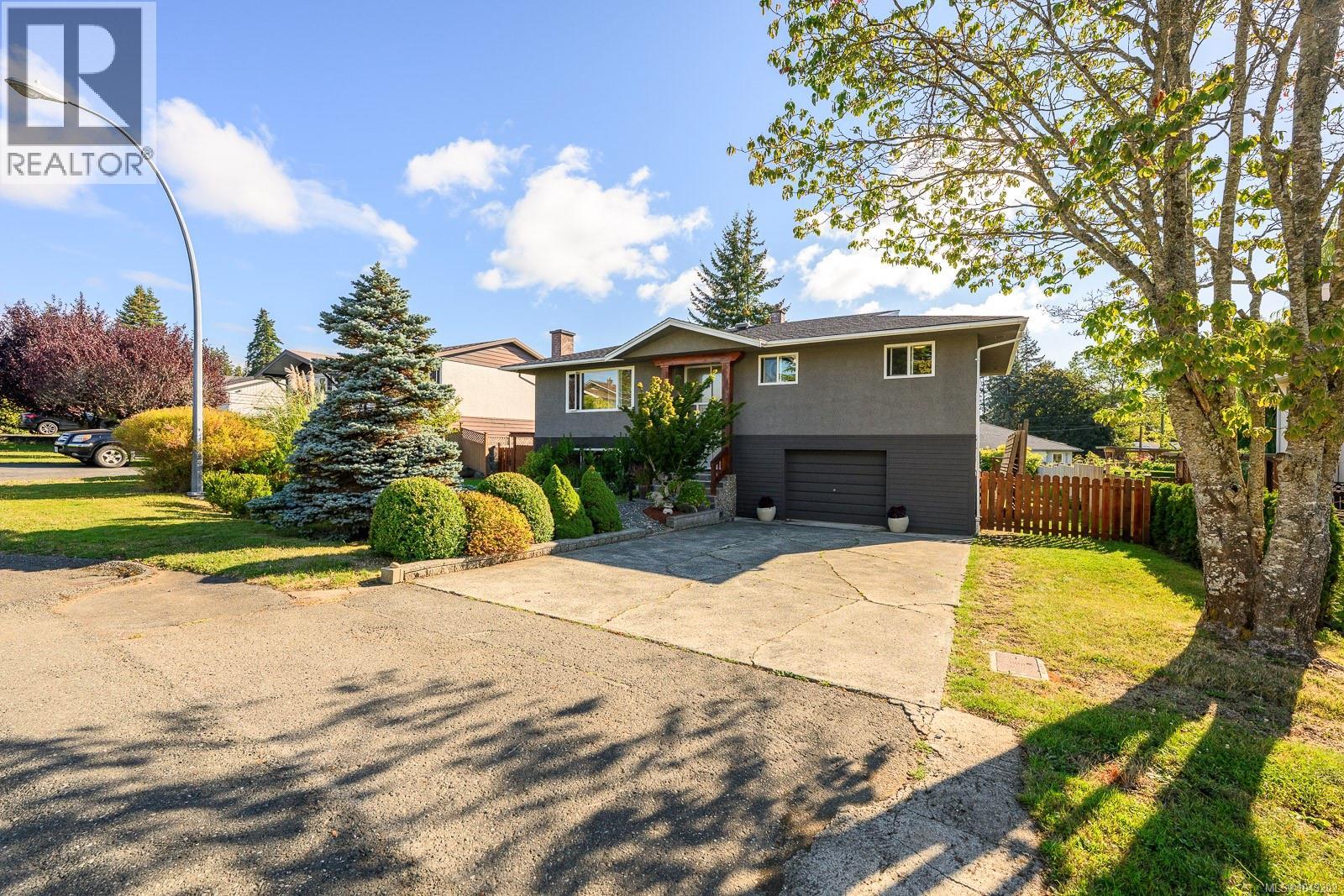 180 Beach Dr - Image 78
