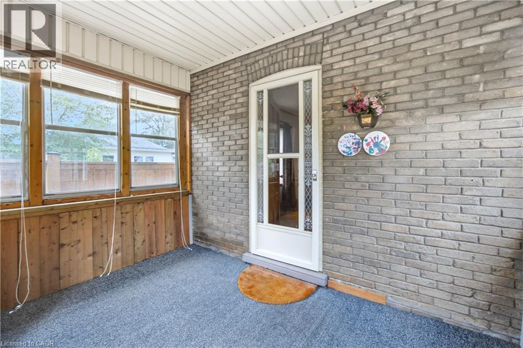26 MAITLAND Street, Brantford — photo 2
