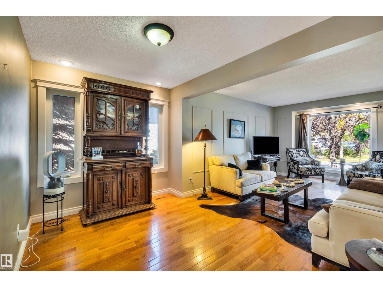 12 HARWOOD DR - 11