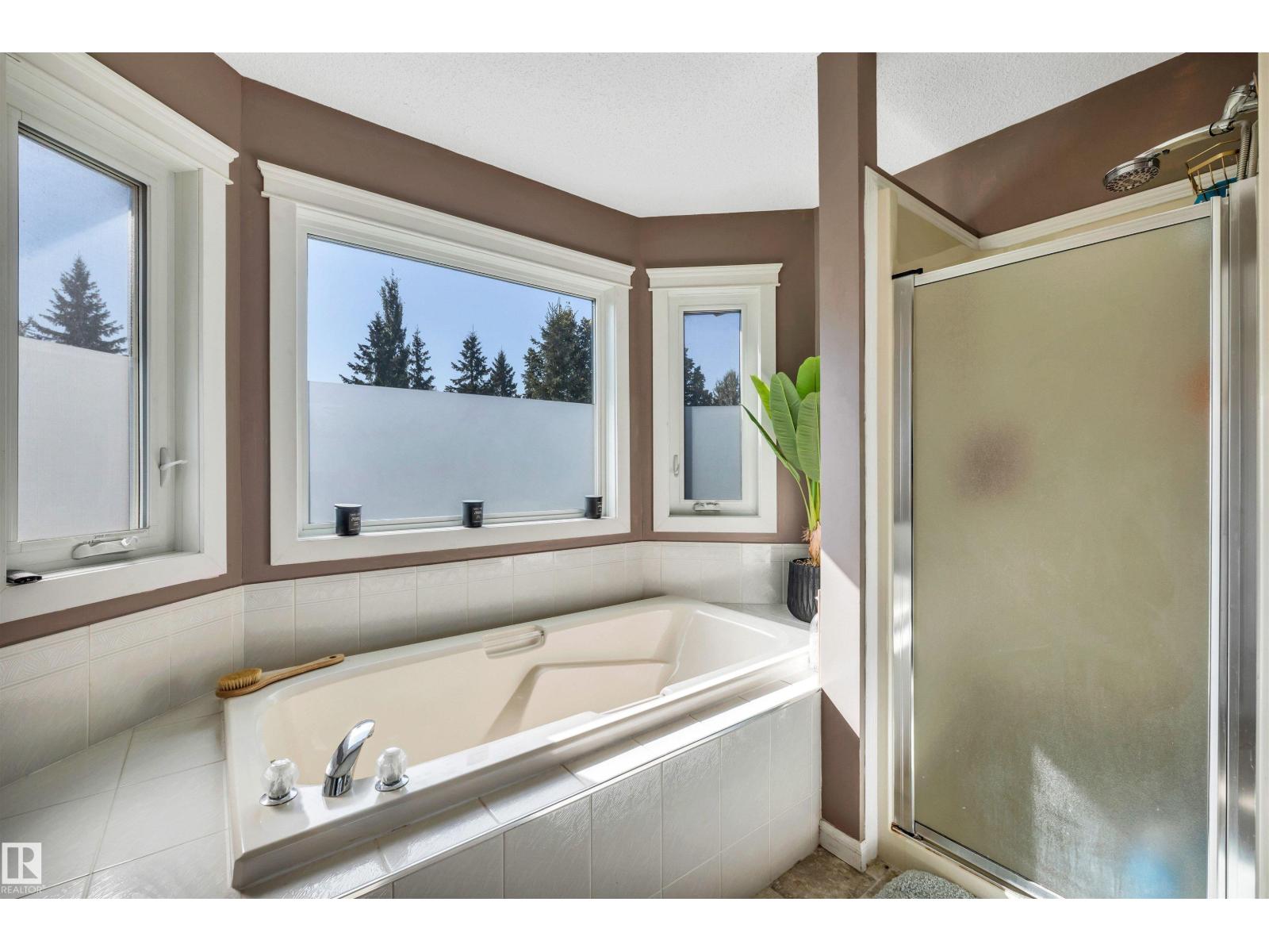 12 HARWOOD DR - 34