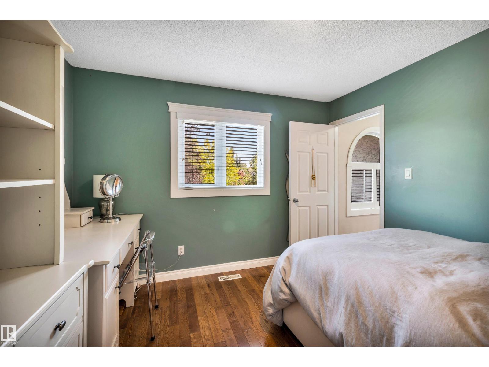 12 HARWOOD DR - Image 36