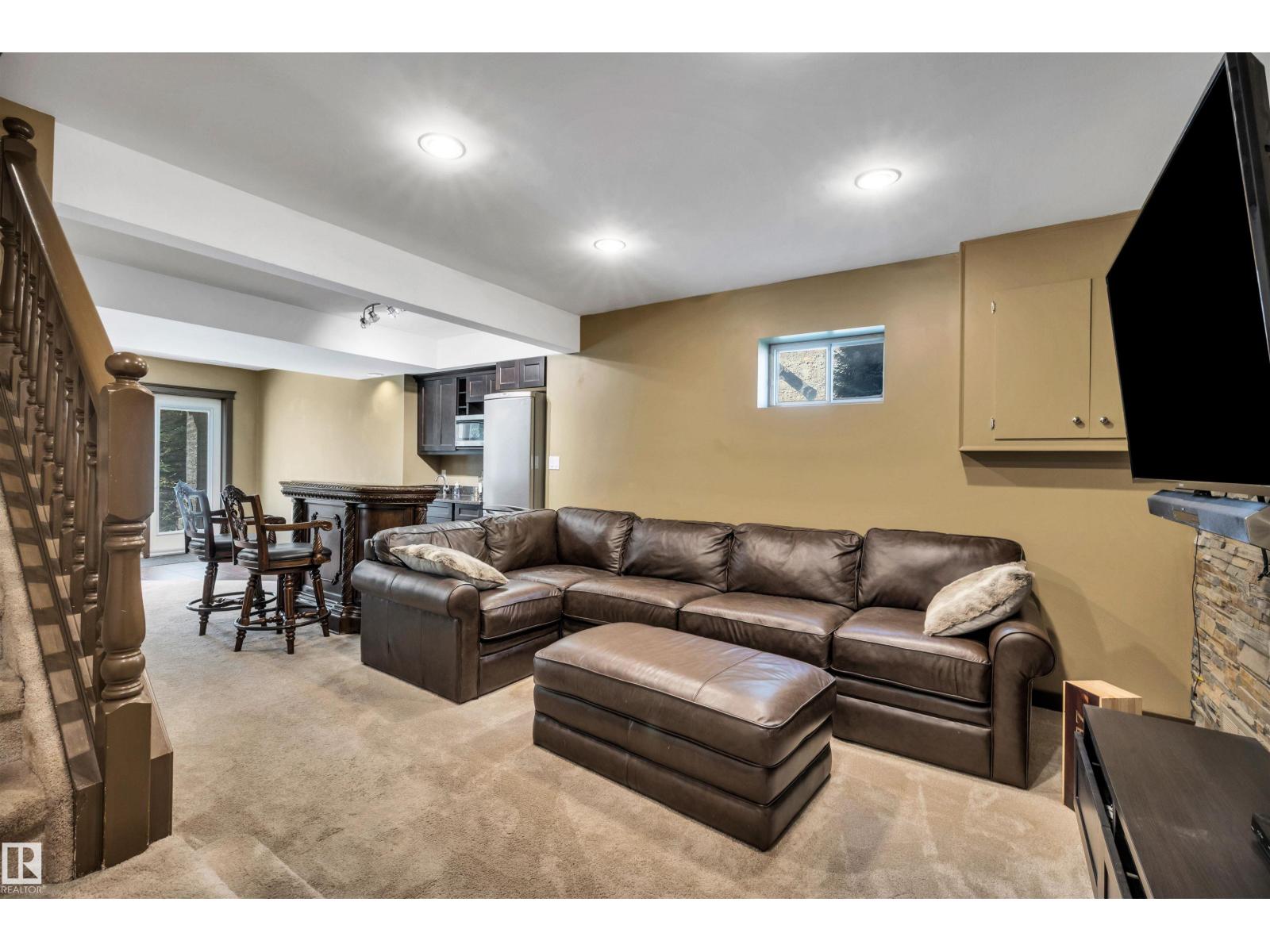 12 HARWOOD DR - Image 39
