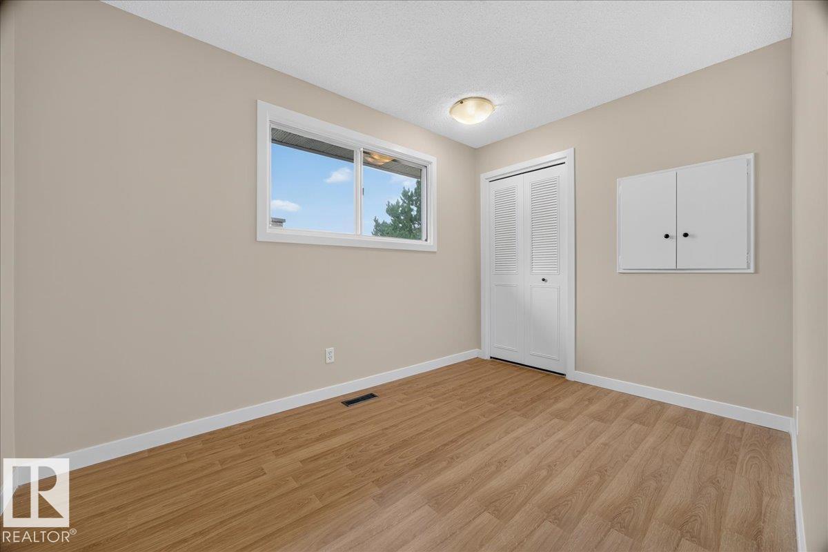 6703 32 AV NW - 21
