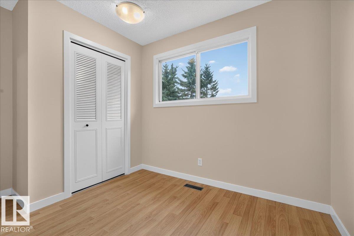 6703 32 AV NW - 24