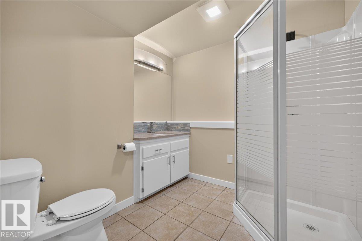 6703 32 AV NW - 32