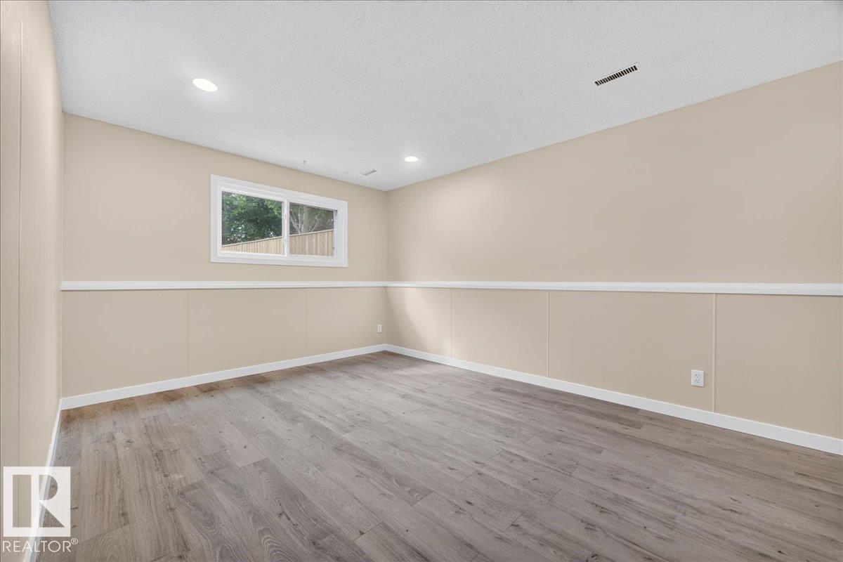 6703 32 AV NW - 34