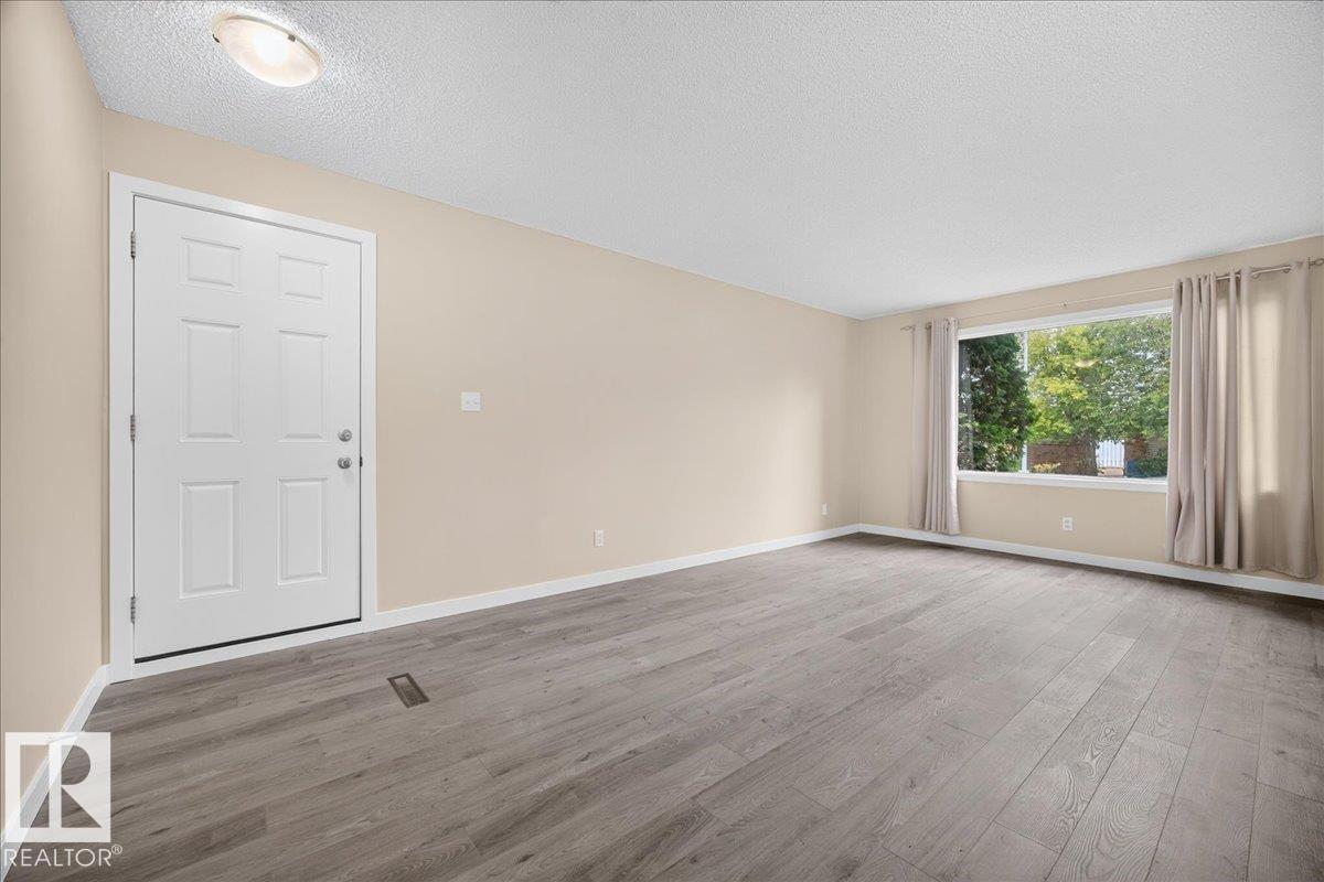 6703 32 AV NW - 8