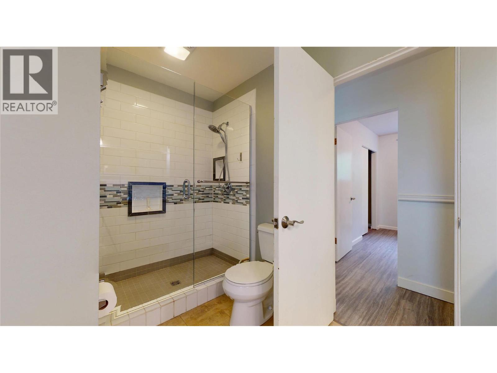 913 9th Street S - 16