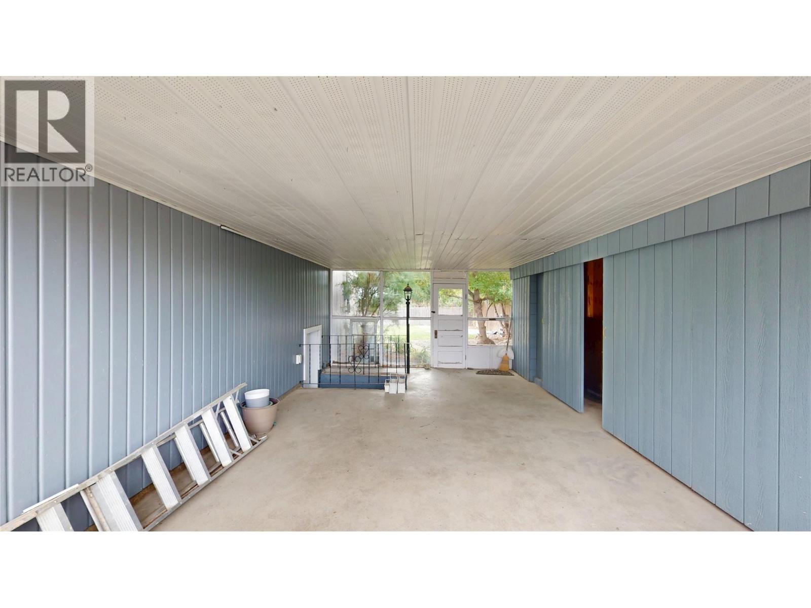913 9th Street S - Image 33