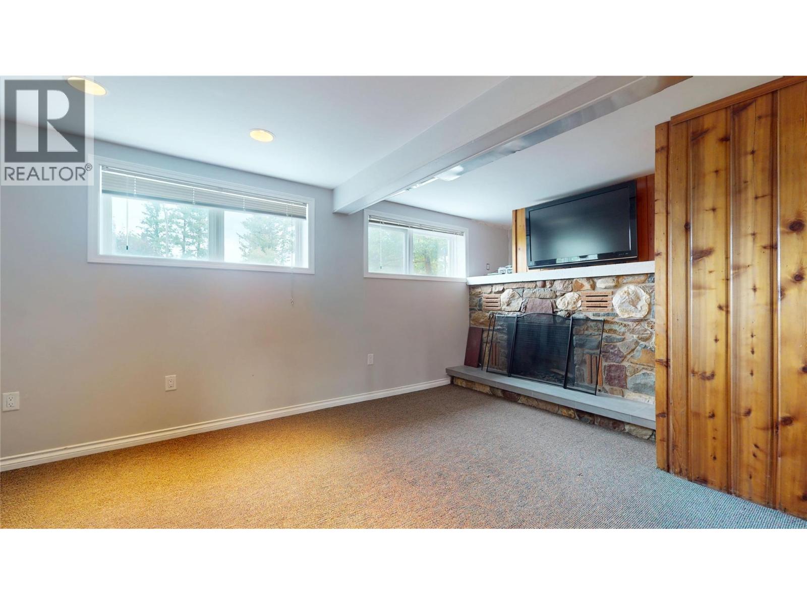 913 9th Street S - 26