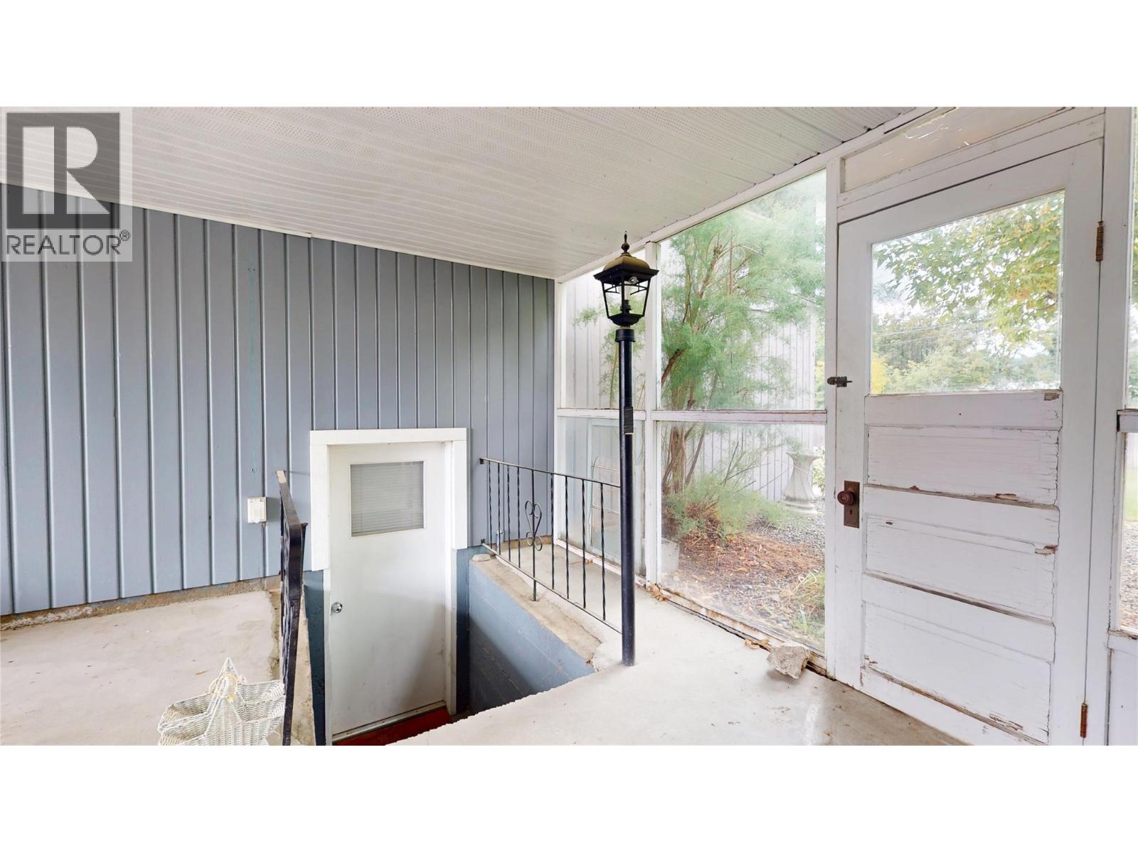 913 9th Street S - 34