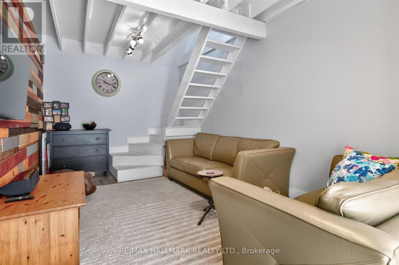 110 HARDING BOULEVARD - 26