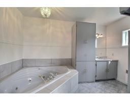 54 Rue Principale, Cayamant, QC J0X1Y0 Photo 11