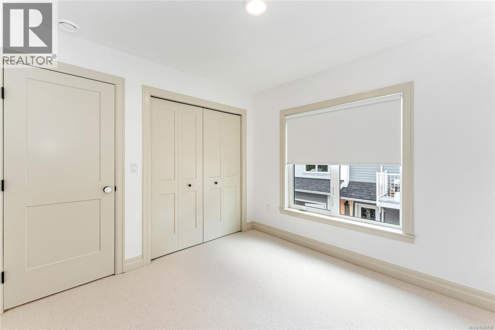 #3 3098 Washington Ave - 20