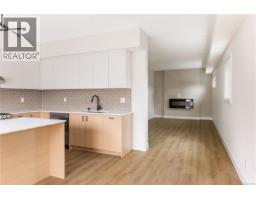Entrance - 1 913 Dale St, Saanich, BC V8X2V9 Photo 10