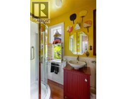 1648 Rockland Ave, Victoria, BC V8S1W7 Photo 25
