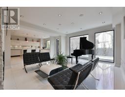 Family room - 647 Montbeck Crescent, Mississauga, ON L5G1P1 Photo 7