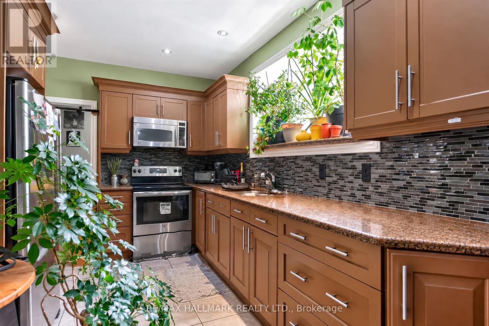 110 HARDING BOULEVARD - Image 35